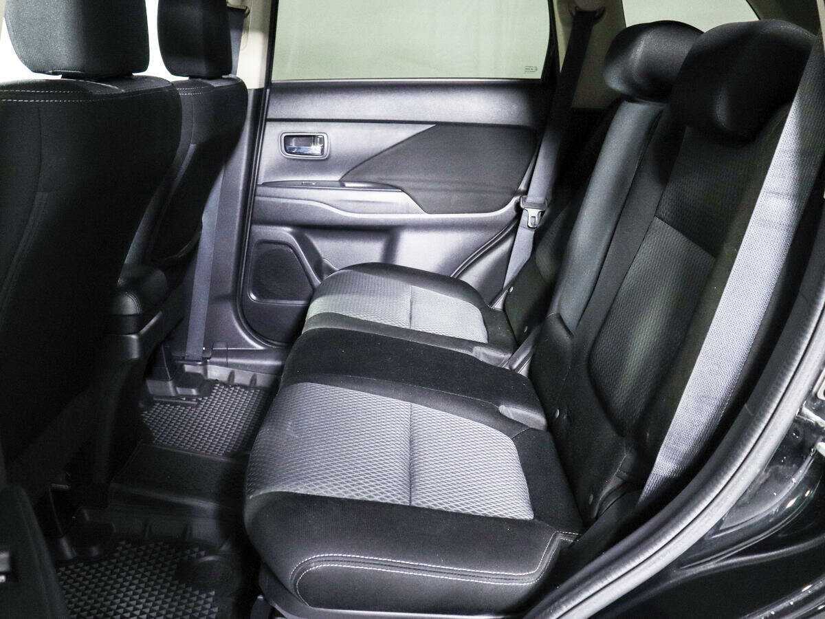 Купить Mitsubishi Outlander с пробегом. Фото: #9