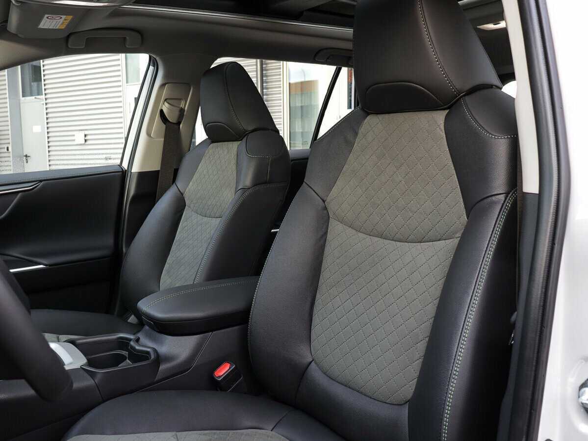 Купить Toyota RAV4 с пробегом. Фото: #19