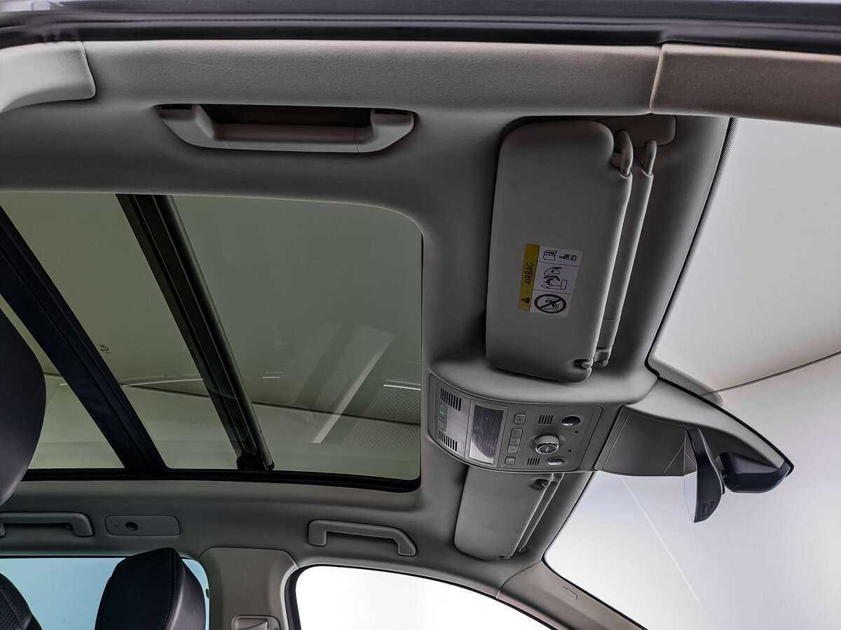 Купить Volkswagen Touareg с пробегом. Фото: #17