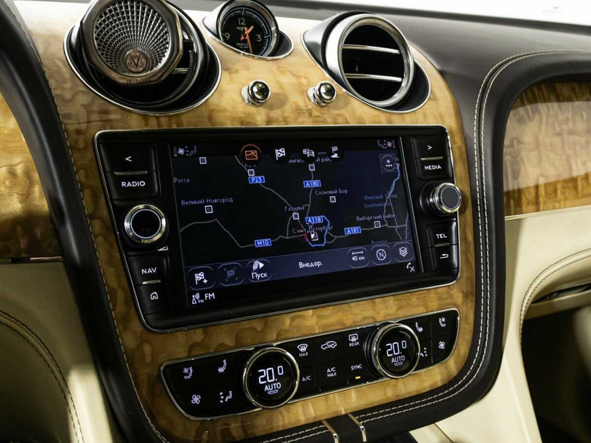 Купить Bentley Bentayga с пробегом. Фото: #23