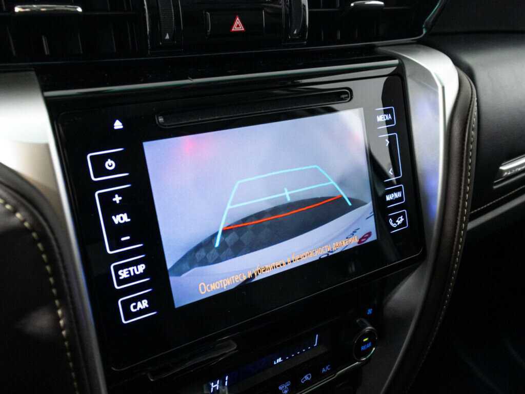 Купить Toyota Fortuner с пробегом. Фото: #14