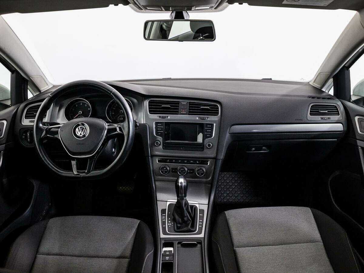 Купить Volkswagen Golf с пробегом. Фото: #12