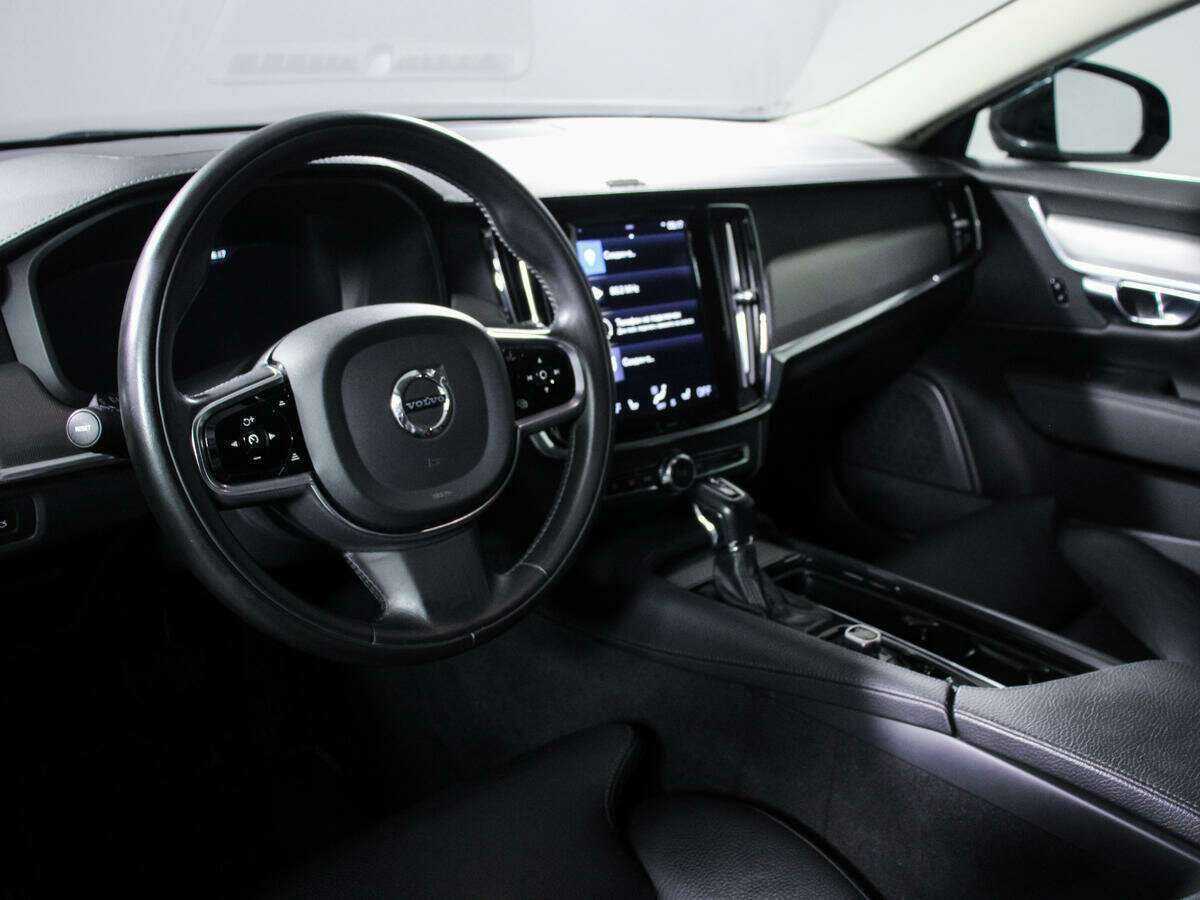 Купить Volvo S90 с пробегом. Фото: #10