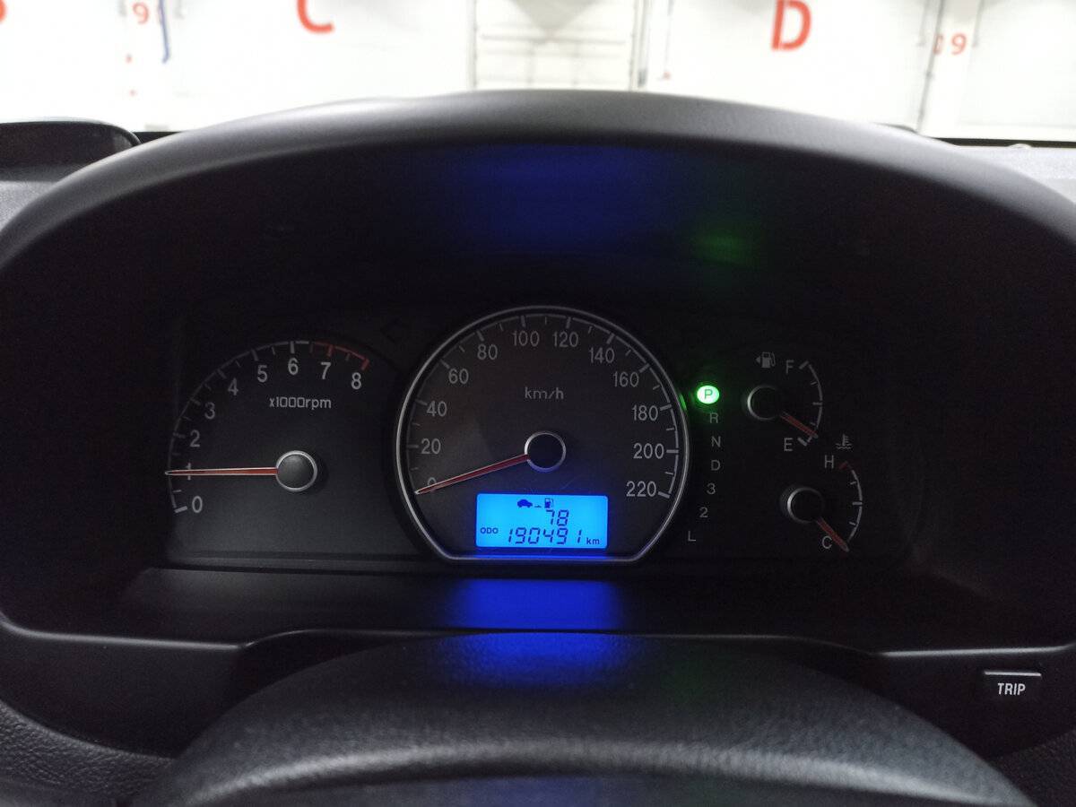 Купить Hyundai Elantra с пробегом. Фото: #12