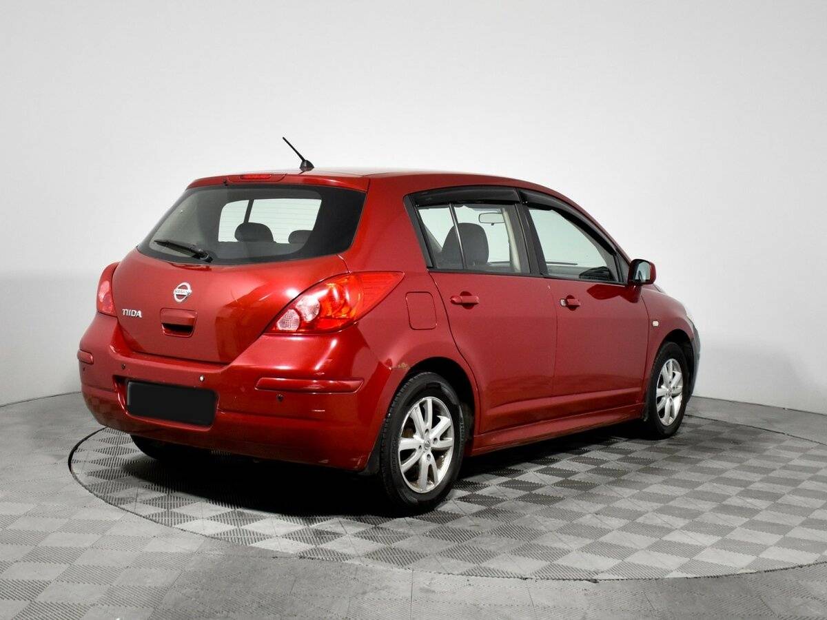 Купить Nissan Tiida с пробегом. Фото: #4