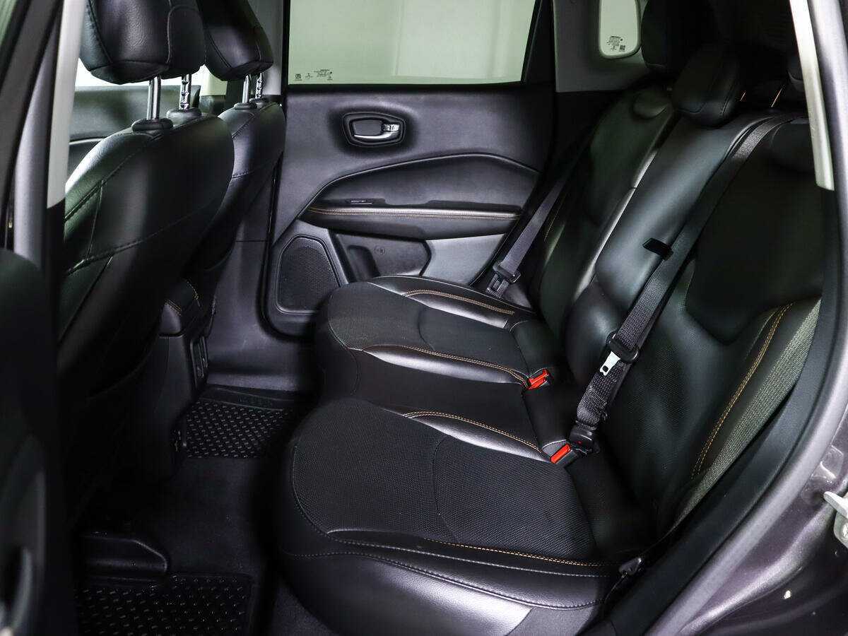Купить Jeep Compass с пробегом. Фото: #7