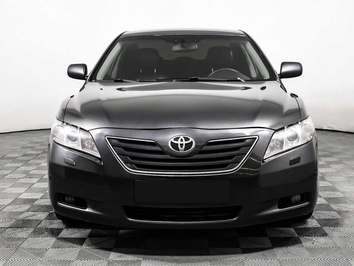 Купить Toyota Camry с пробегом. Фото: #1
