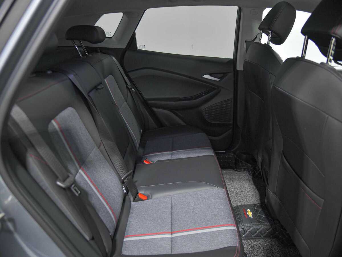 Купить Chevrolet Tracker с пробегом. Фото: #13