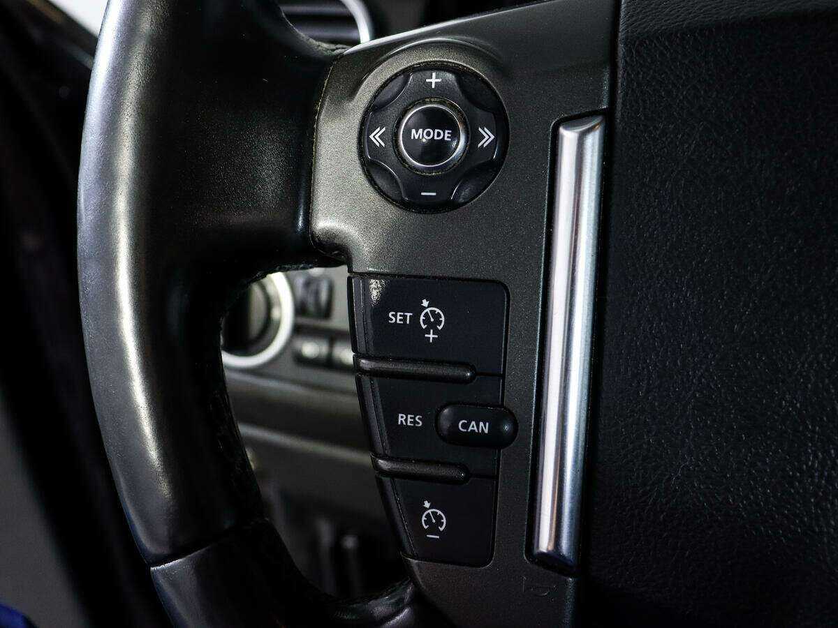 Купить Land Rover Discovery с пробегом. Фото: #17