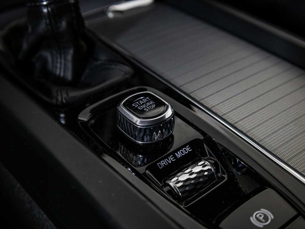 Купить Volvo XC60 с пробегом. Фото: #11