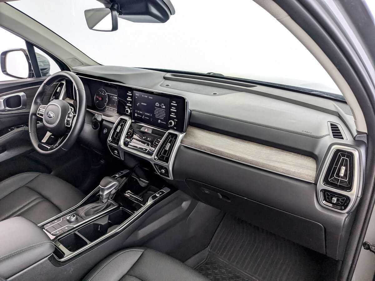 Купить Kia Sorento с пробегом. Фото: #8
