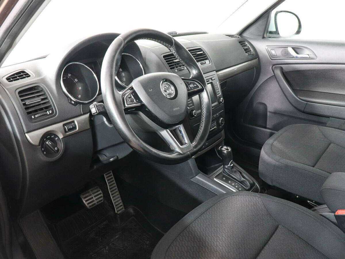 Купить Skoda Yeti с пробегом. Фото: #8