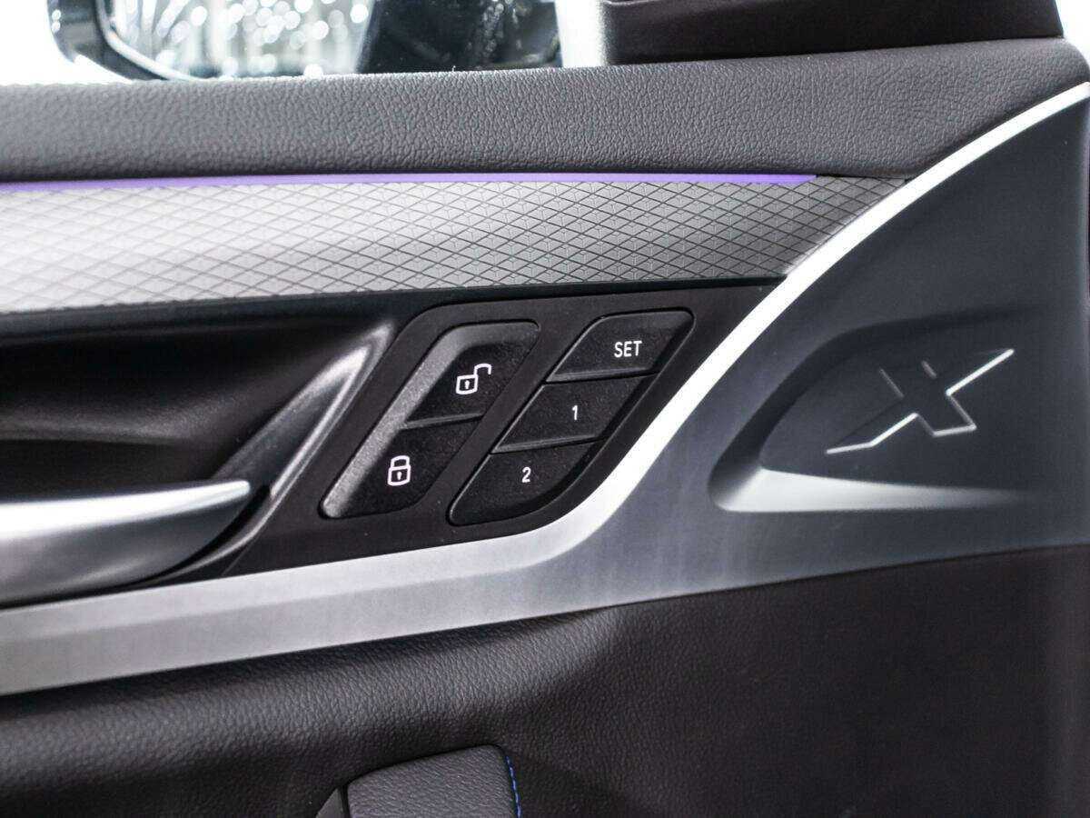 Купить BMW X3 с пробегом. Фото: #17