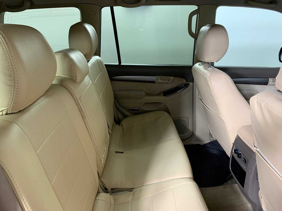 Купить Toyota Land Cruiser Prado с пробегом. Фото: #17