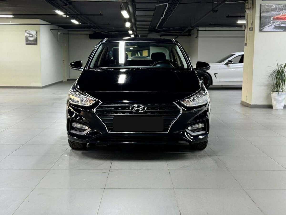 Купить Hyundai Solaris с пробегом. Фото: #2