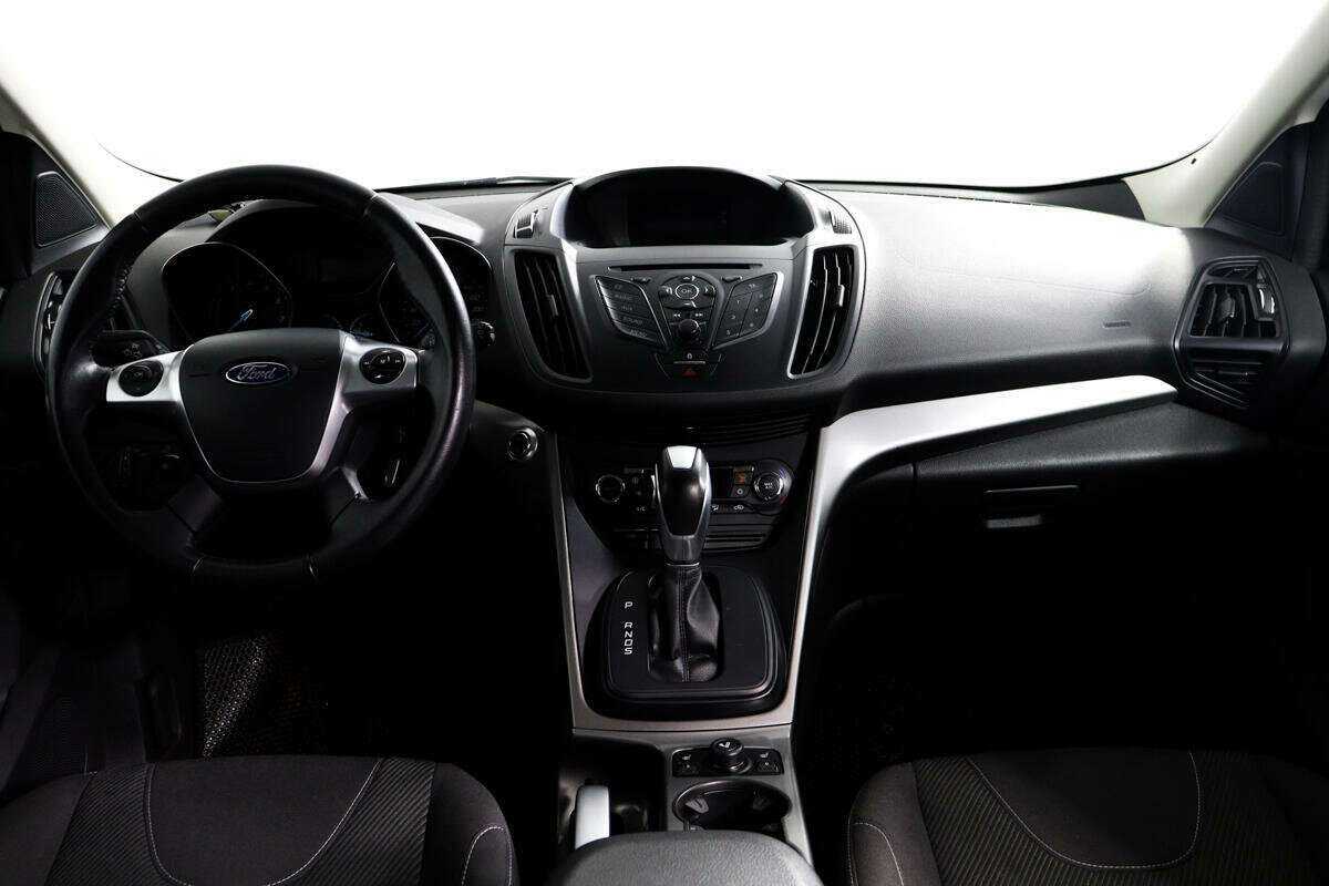 Купить Ford Kuga с пробегом. Фото: #10