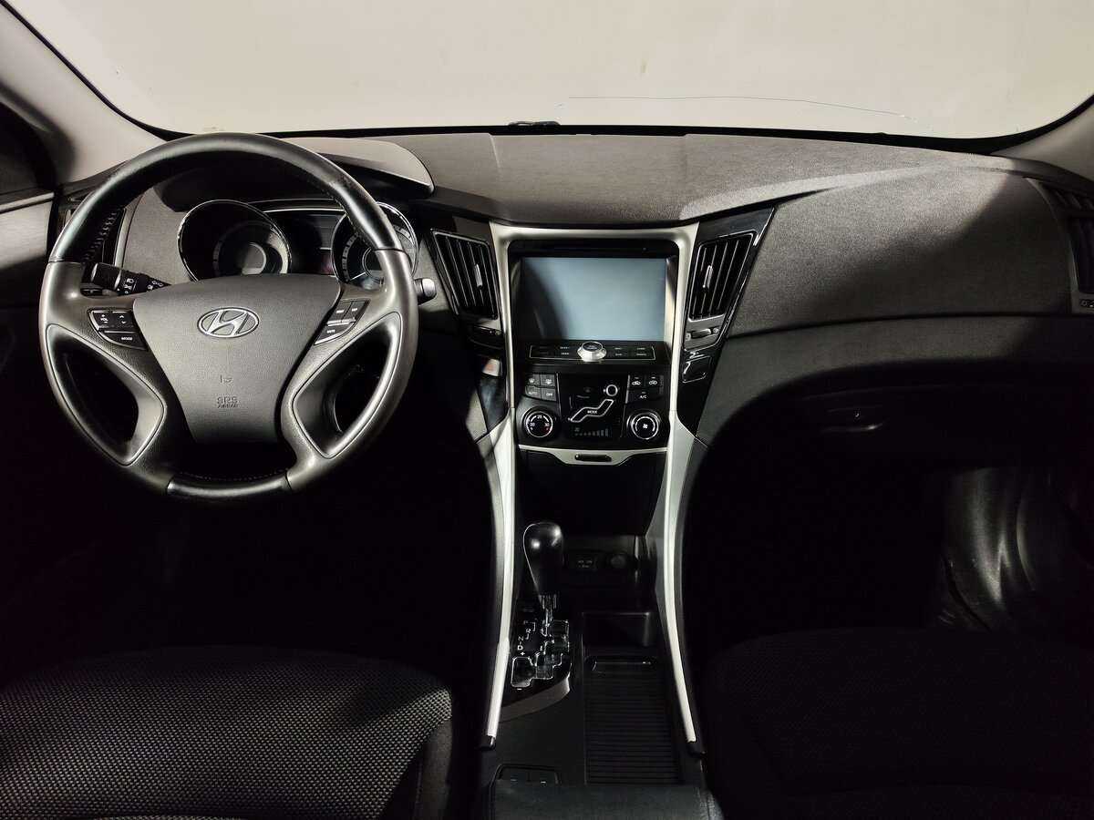 Купить Hyundai Sonata с пробегом. Фото: #10