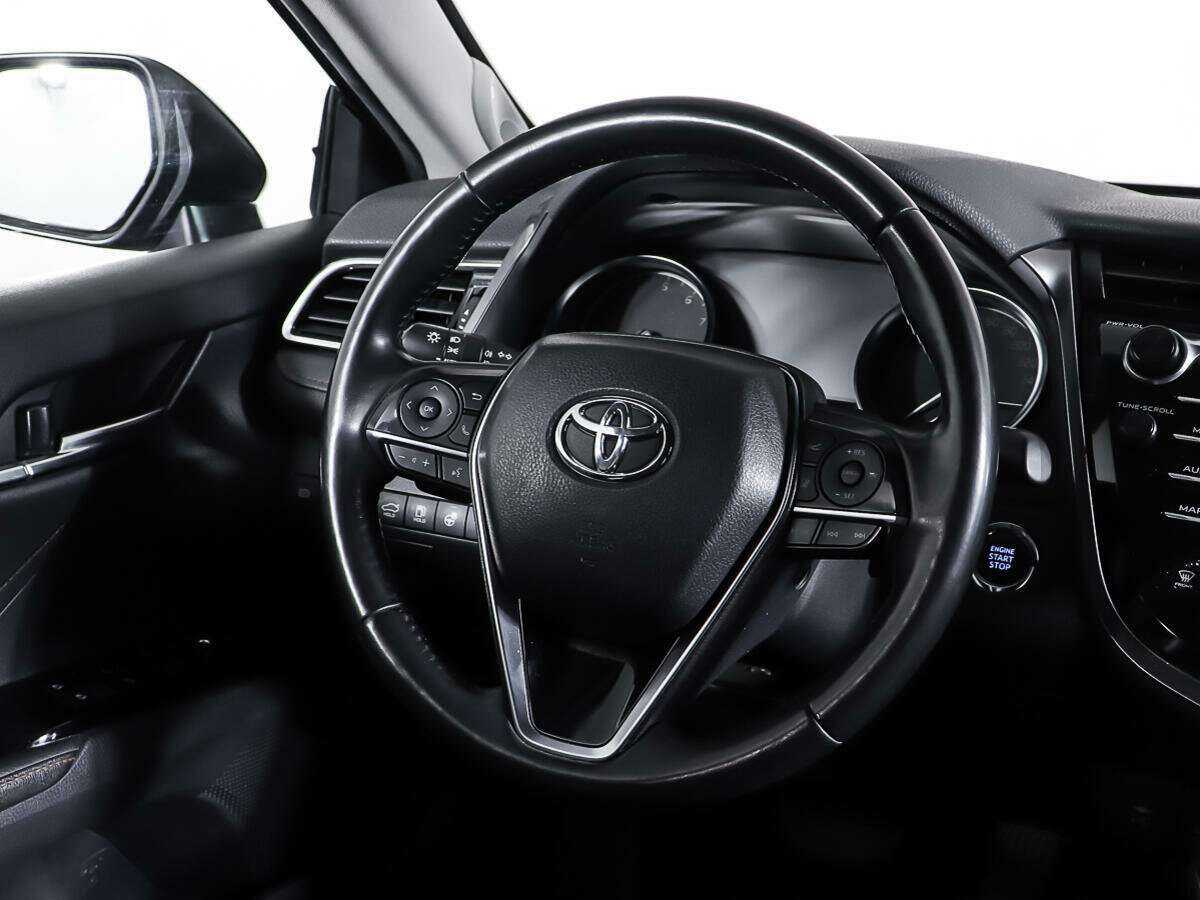 Купить Toyota Camry с пробегом. Фото: #20
