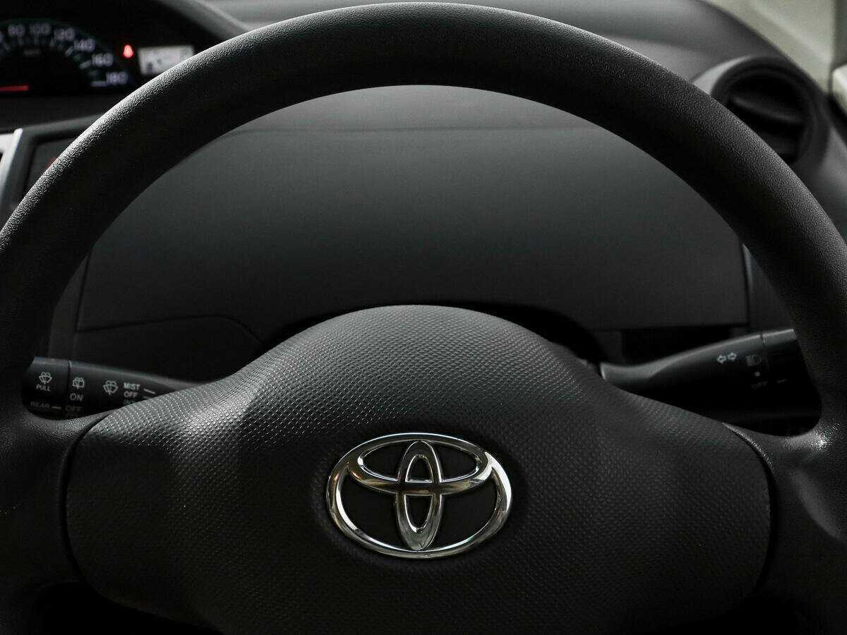 Купить Toyota Vitz с пробегом. Фото: #13