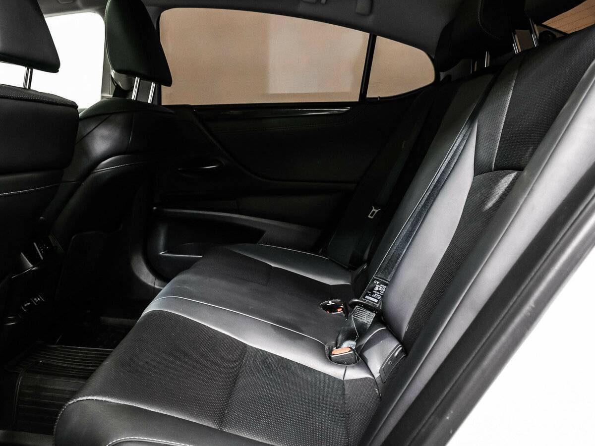 Купить Lexus ES с пробегом. Фото: #11
