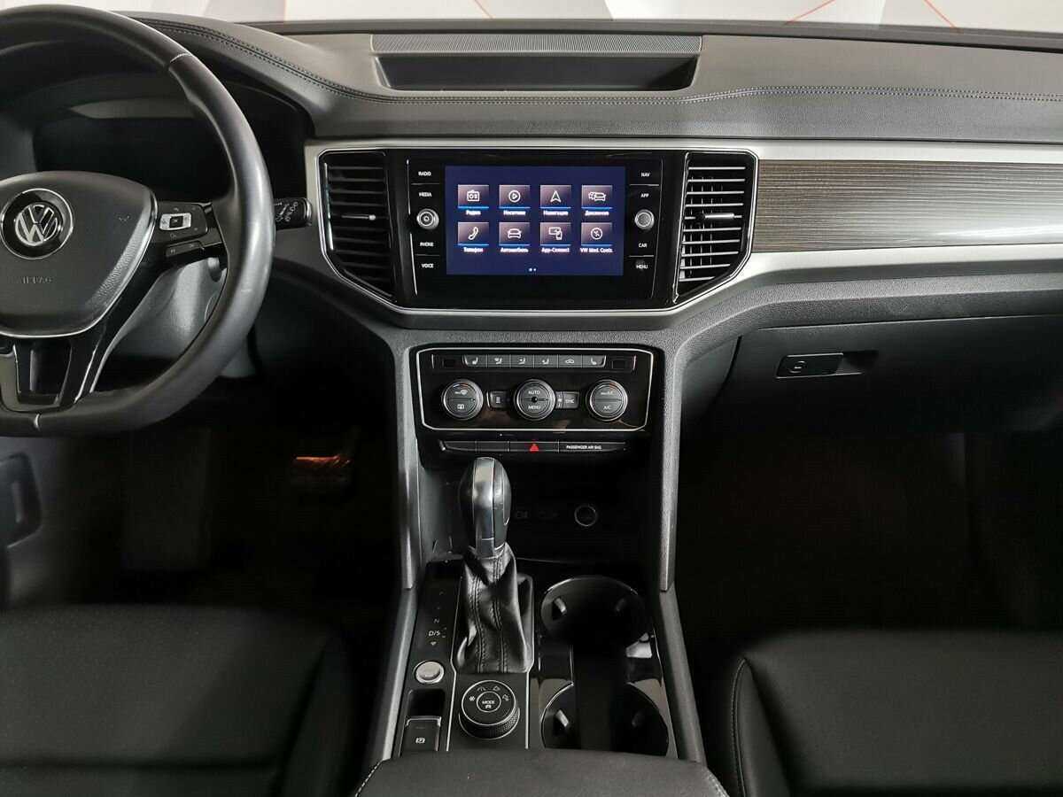 Купить Volkswagen Teramont с пробегом. Фото: #10