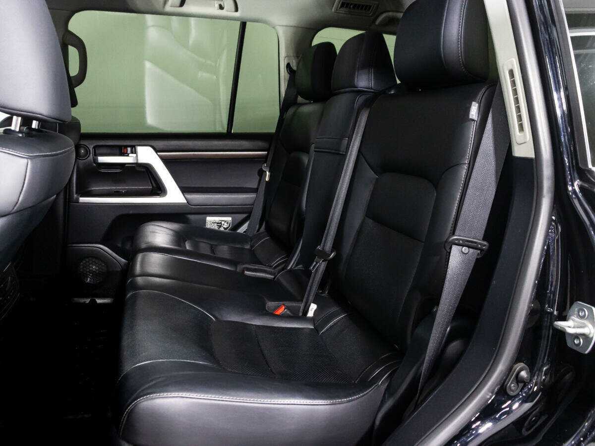 Купить Toyota Land Cruiser с пробегом. Фото: #9