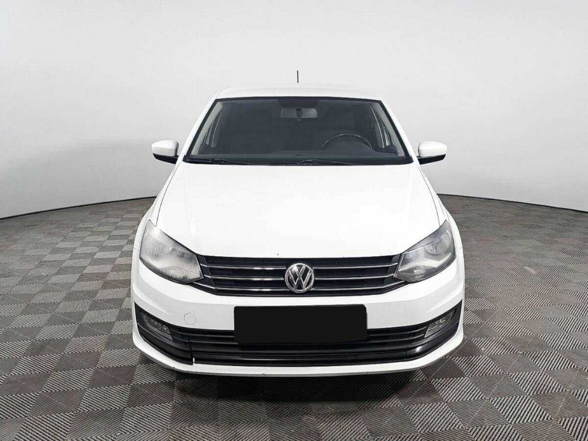 Купить Volkswagen Polo с пробегом. Фото: #1