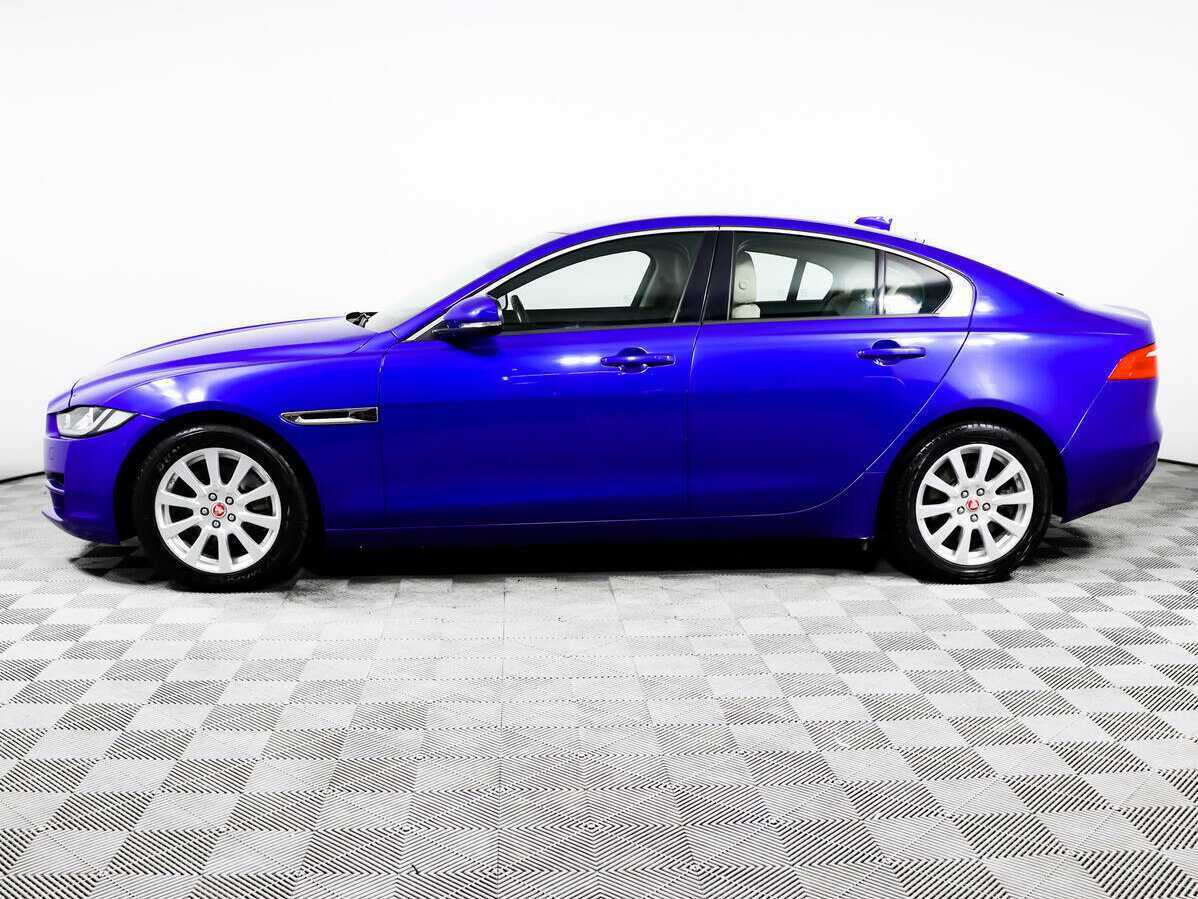 Купить Jaguar XE с пробегом. Фото: #7