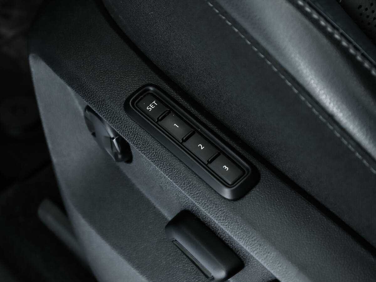 Купить Volkswagen Teramont с пробегом. Фото: #10