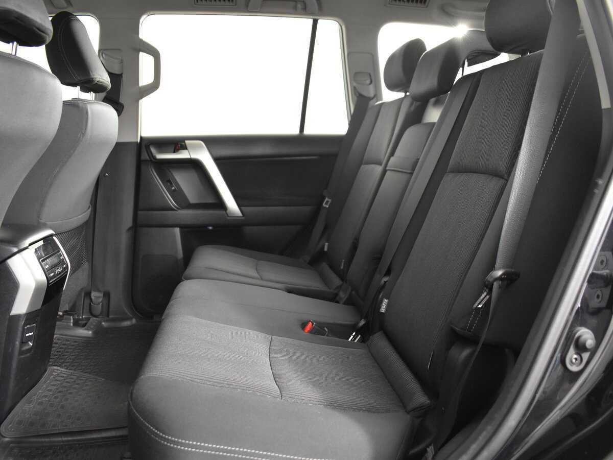 Купить Toyota Land Cruiser Prado с пробегом. Фото: #6