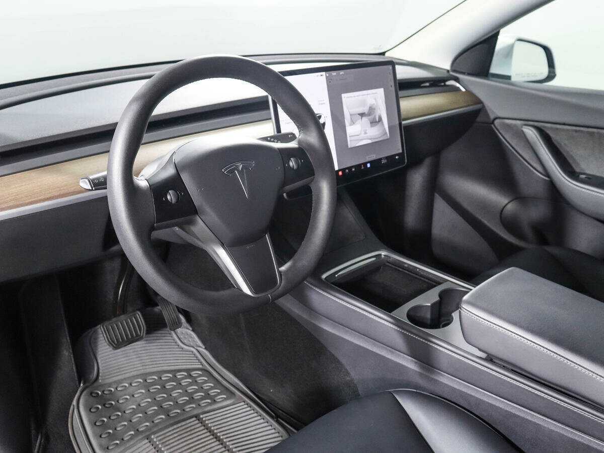Купить Tesla Model Y с пробегом. Фото: #12