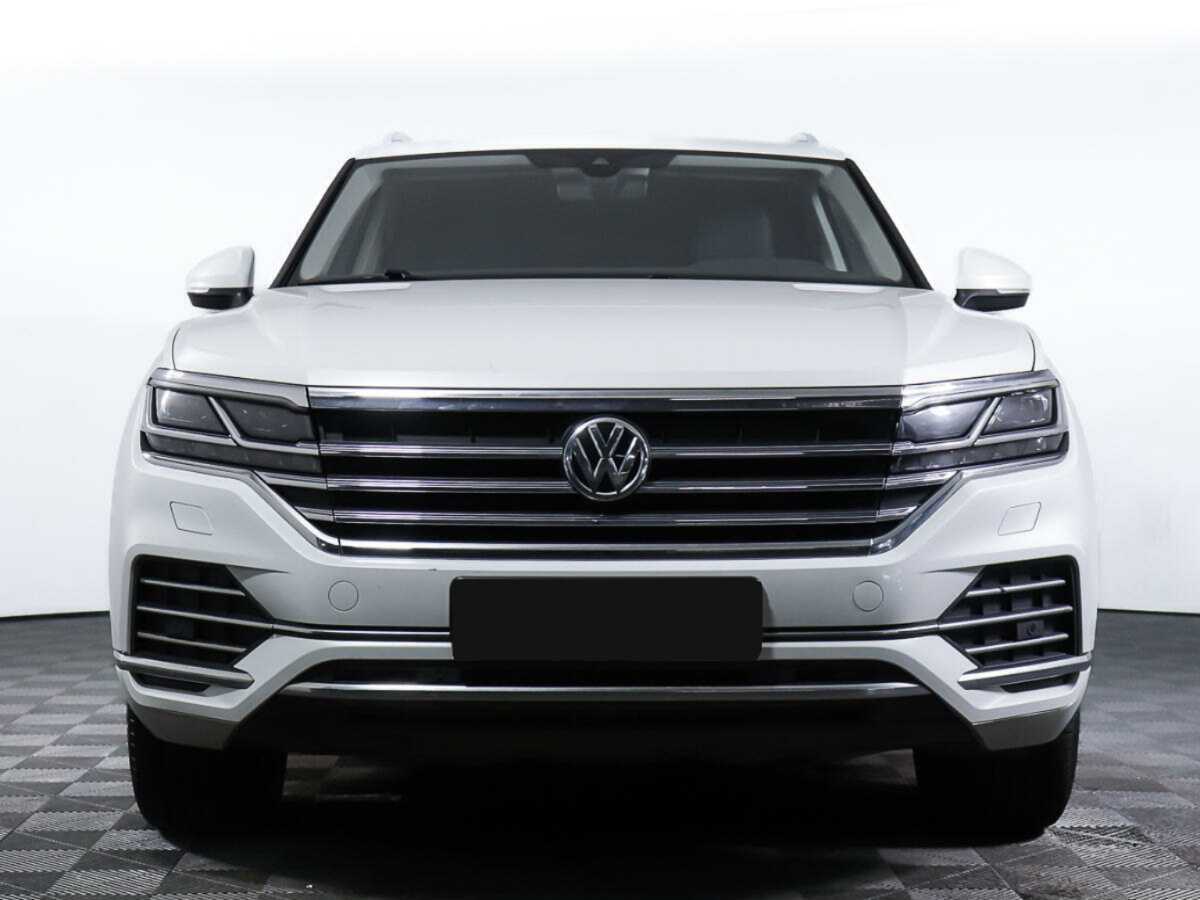 Купить Volkswagen Touareg с пробегом. Посмотреть фото