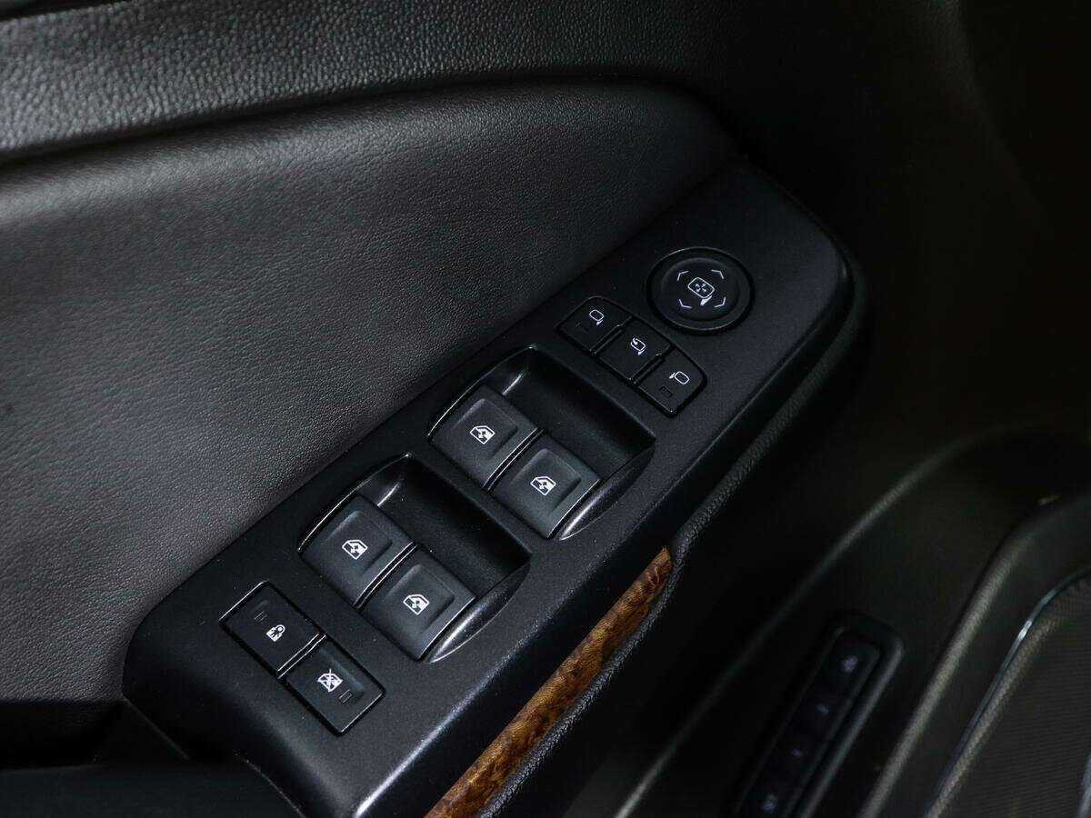 Купить Chevrolet Tahoe с пробегом. Фото: #16