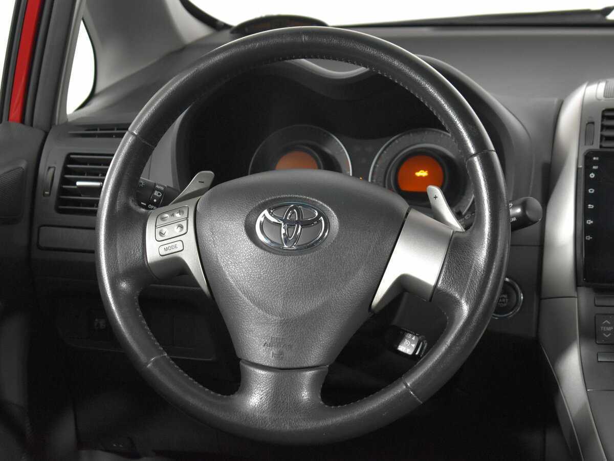 Купить Toyota Auris с пробегом. Фото: #10