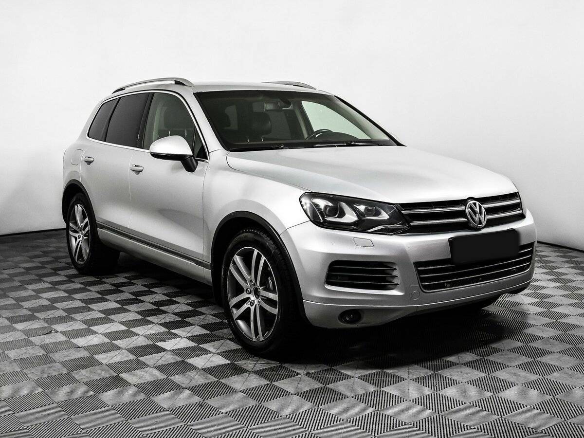 Купить Volkswagen Touareg с пробегом. Фото: #2
