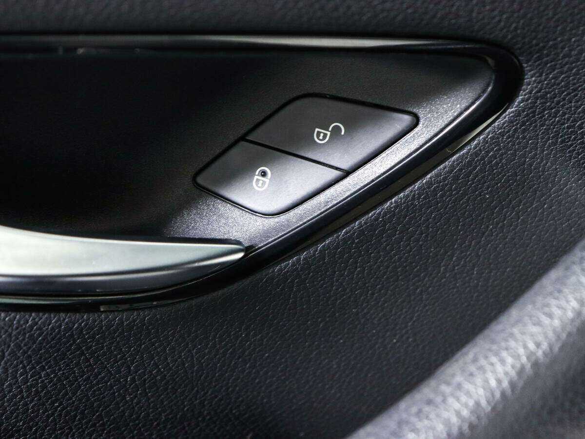 Купить Mercedes-Benz E-Класс с пробегом. Фото: #21