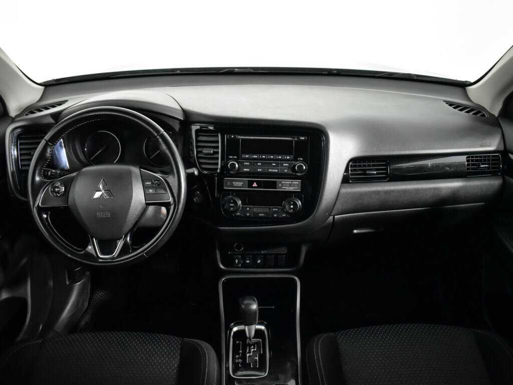 Купить Mitsubishi Outlander с пробегом. Фото: #11