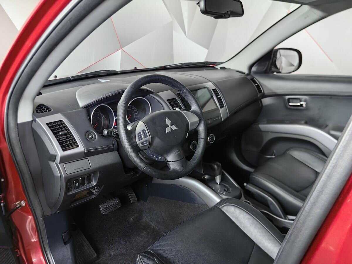 Купить Mitsubishi Outlander с пробегом. Фото: #12