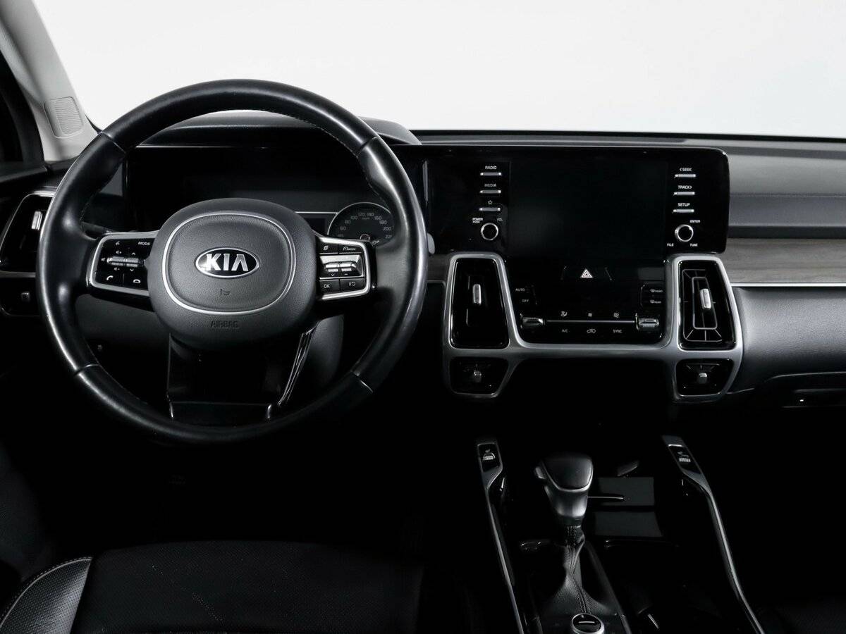 Купить Kia Sorento с пробегом. Фото: #11