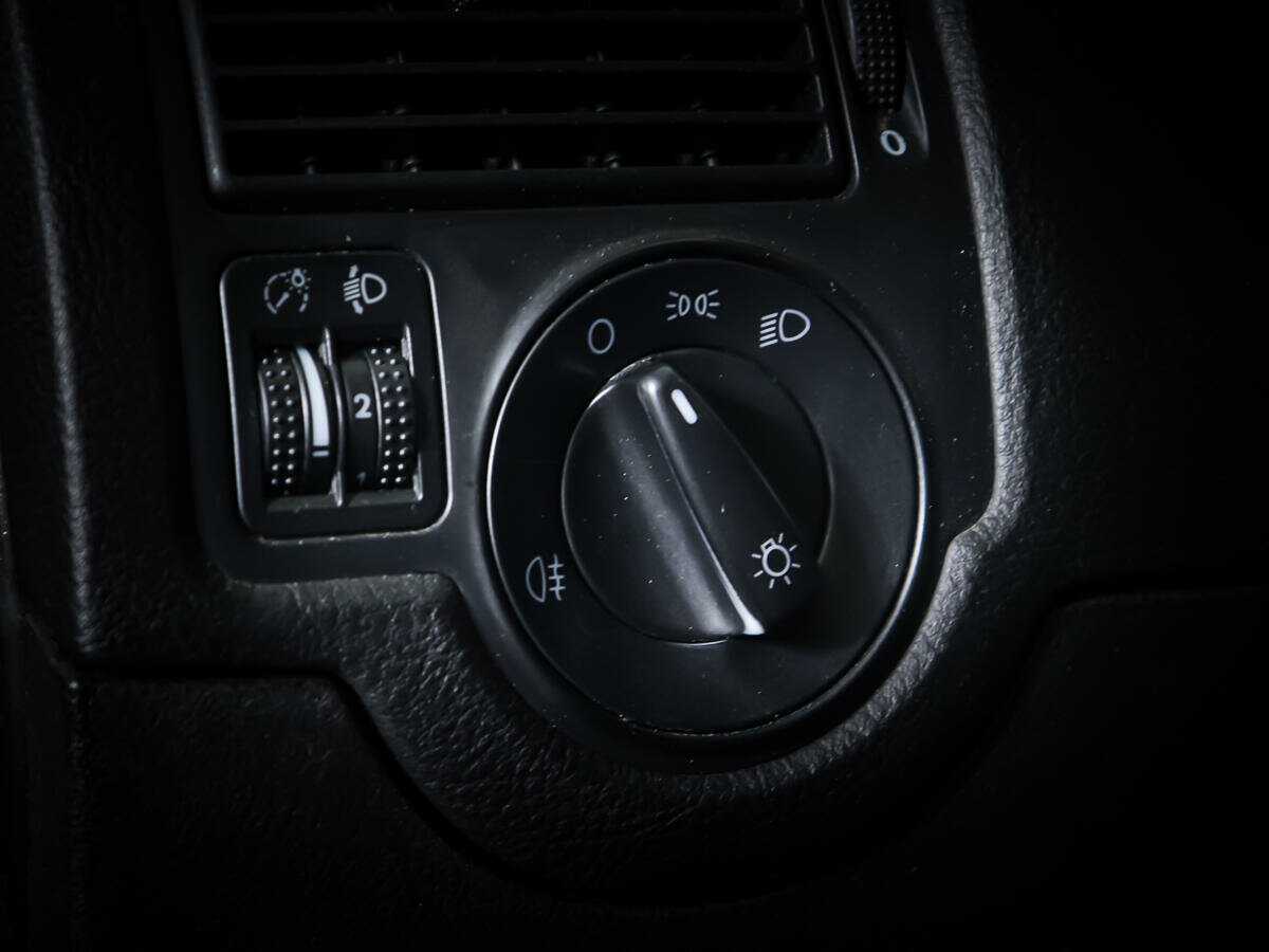 Купить Volkswagen Golf с пробегом. Фото: #13