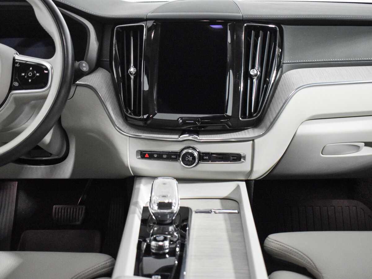 Купить Volvo XC60 с пробегом. Фото: #13