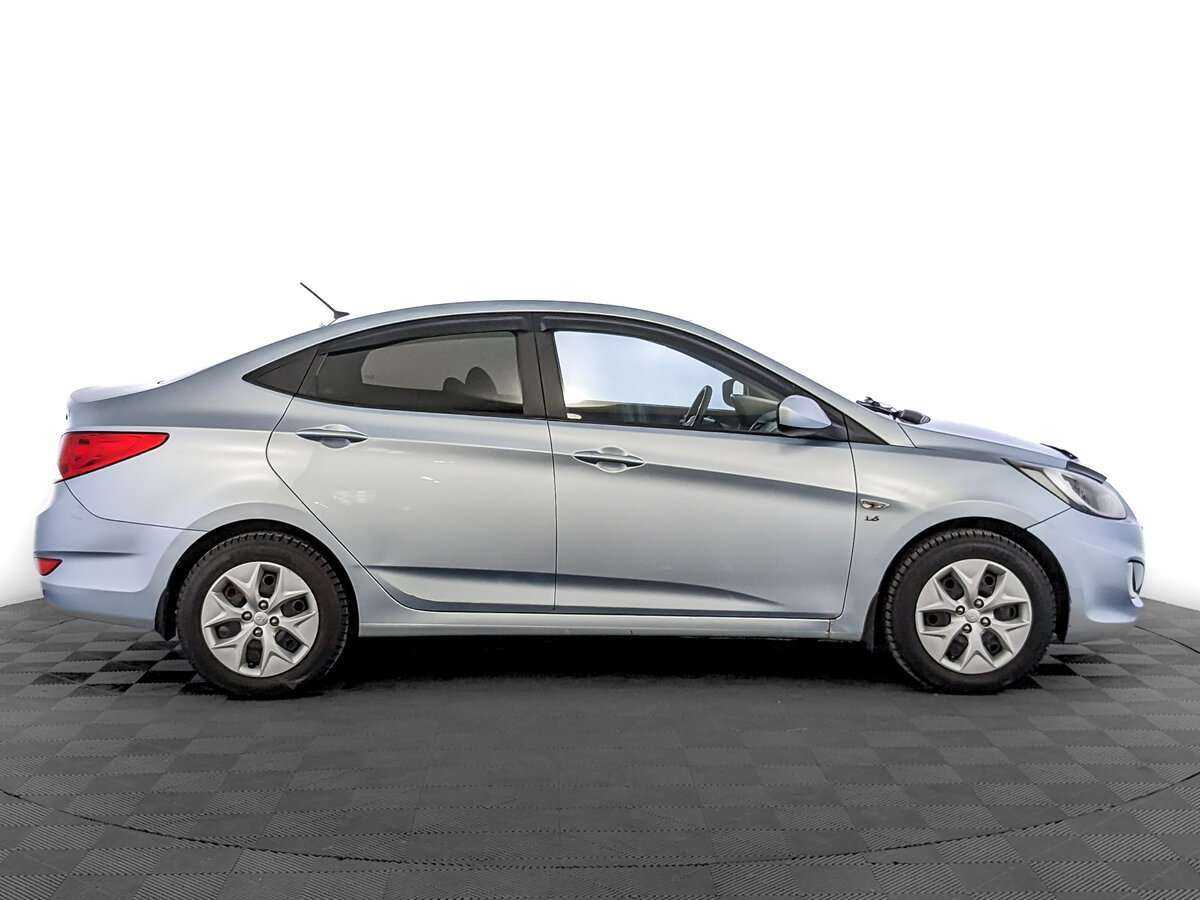 Купить Hyundai Solaris с пробегом. Фото: #3