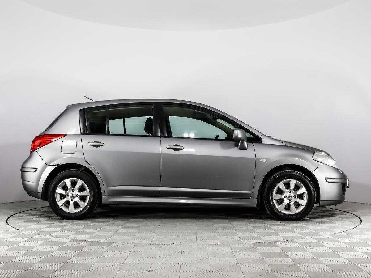 Купить Nissan Tiida с пробегом. Фото: #3