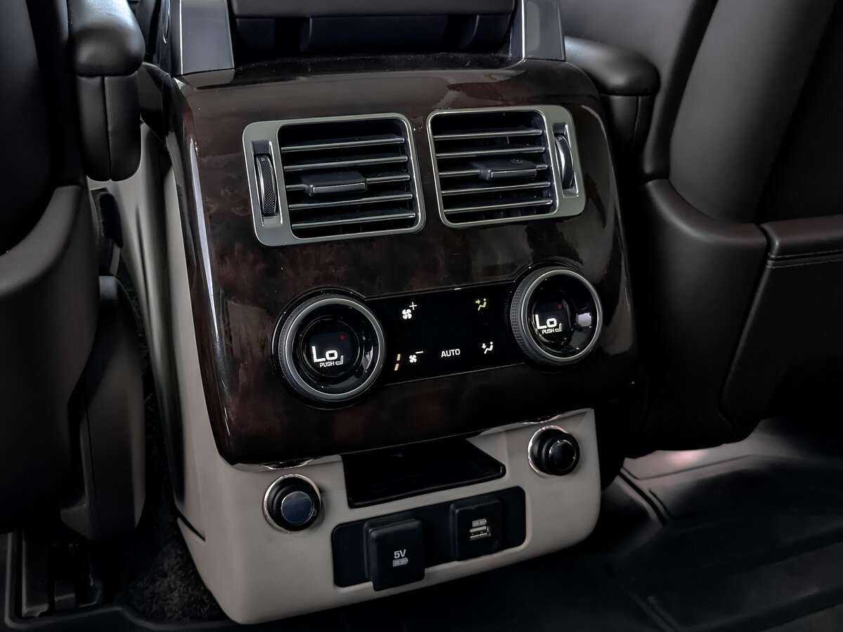 Купить Land Rover Range Rover с пробегом. Фото: #21