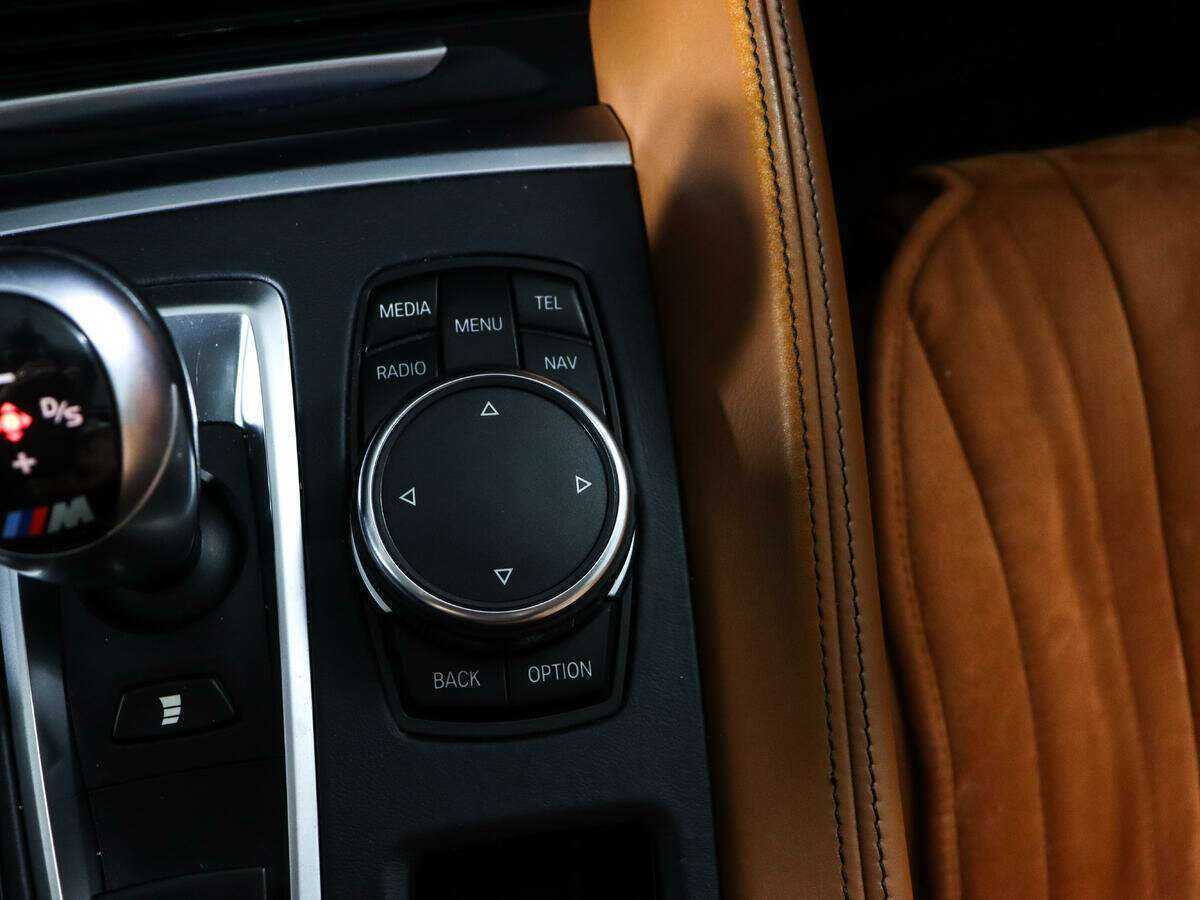 Купить BMW X5 M с пробегом. Фото: #10