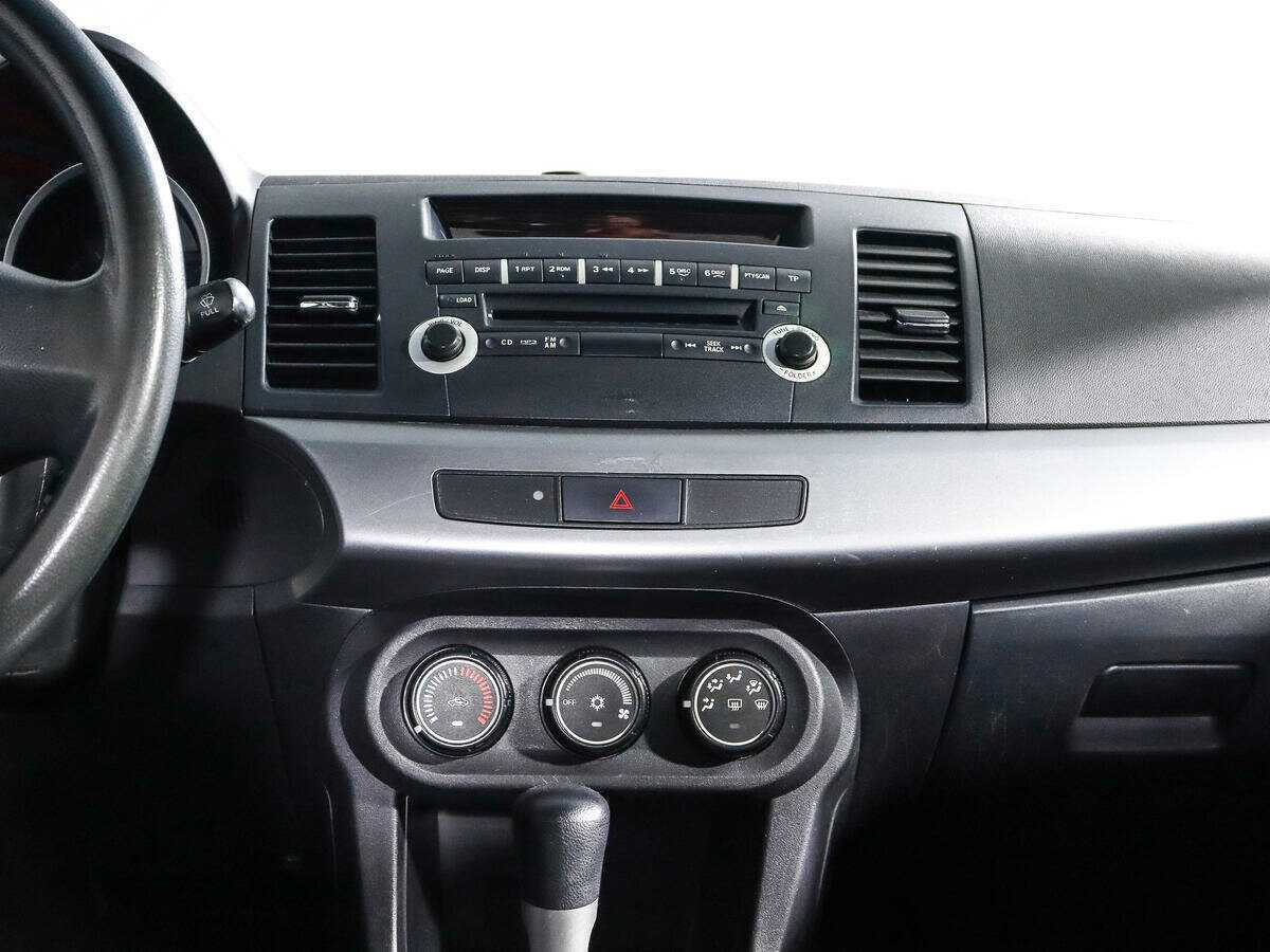 Купить Mitsubishi Lancer с пробегом. Фото: #12