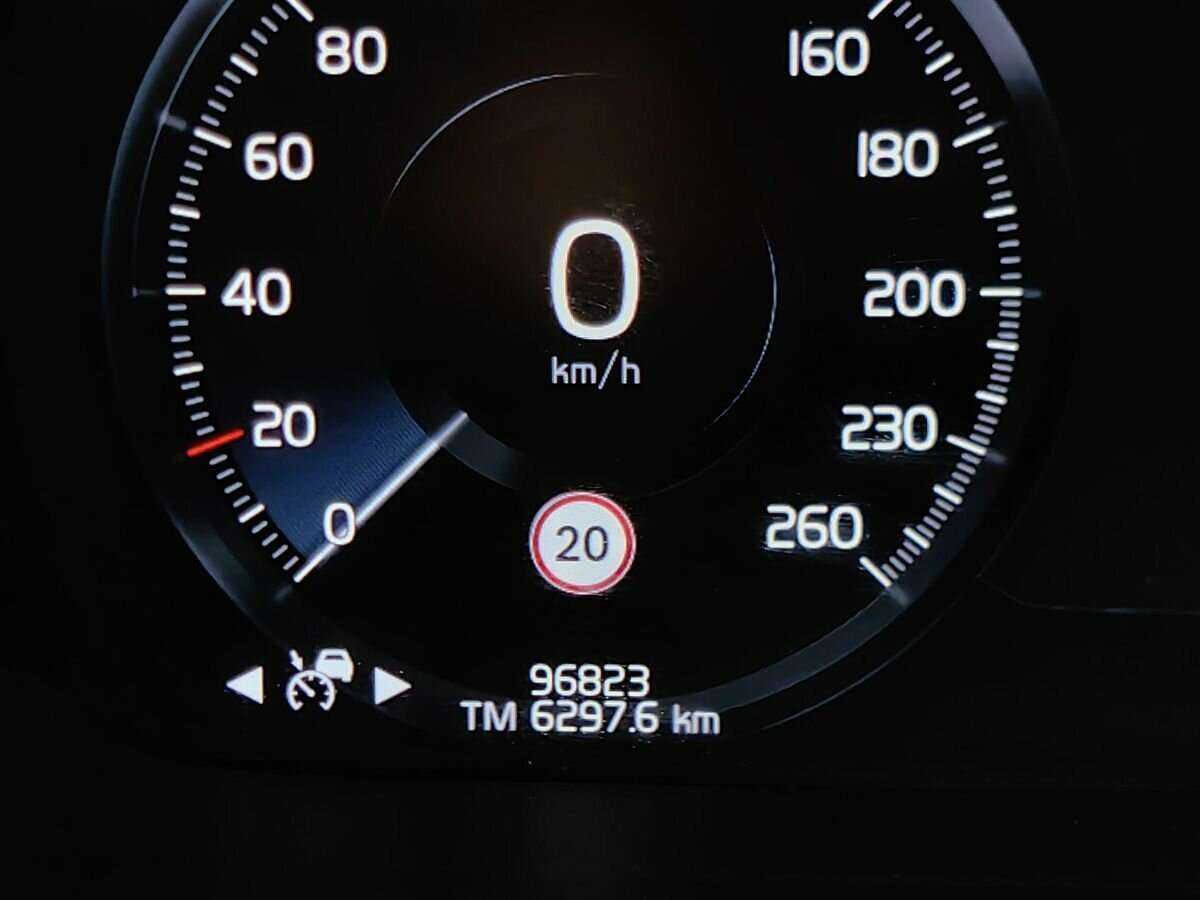 Купить Volvo S90 с пробегом. Фото: #15