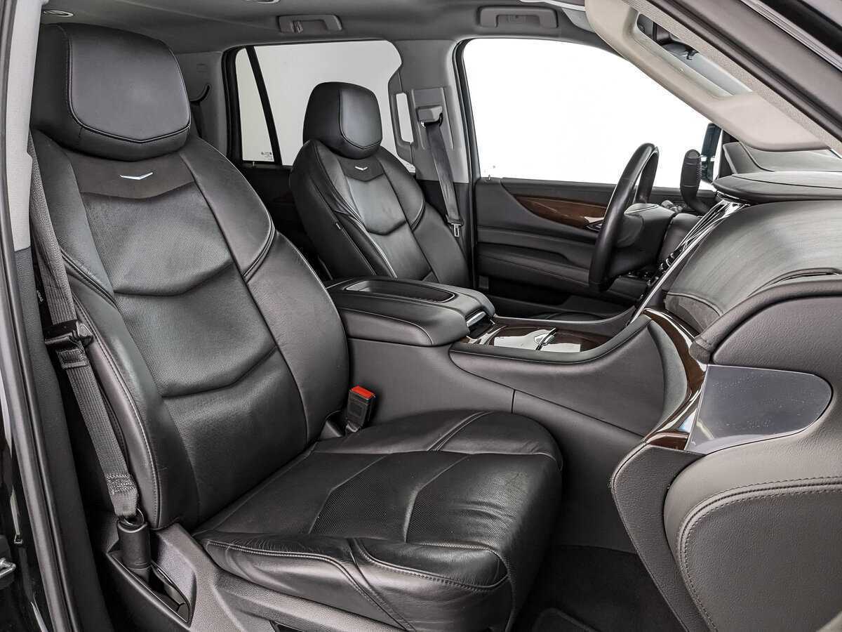 Купить Cadillac Escalade с пробегом. Фото: #19