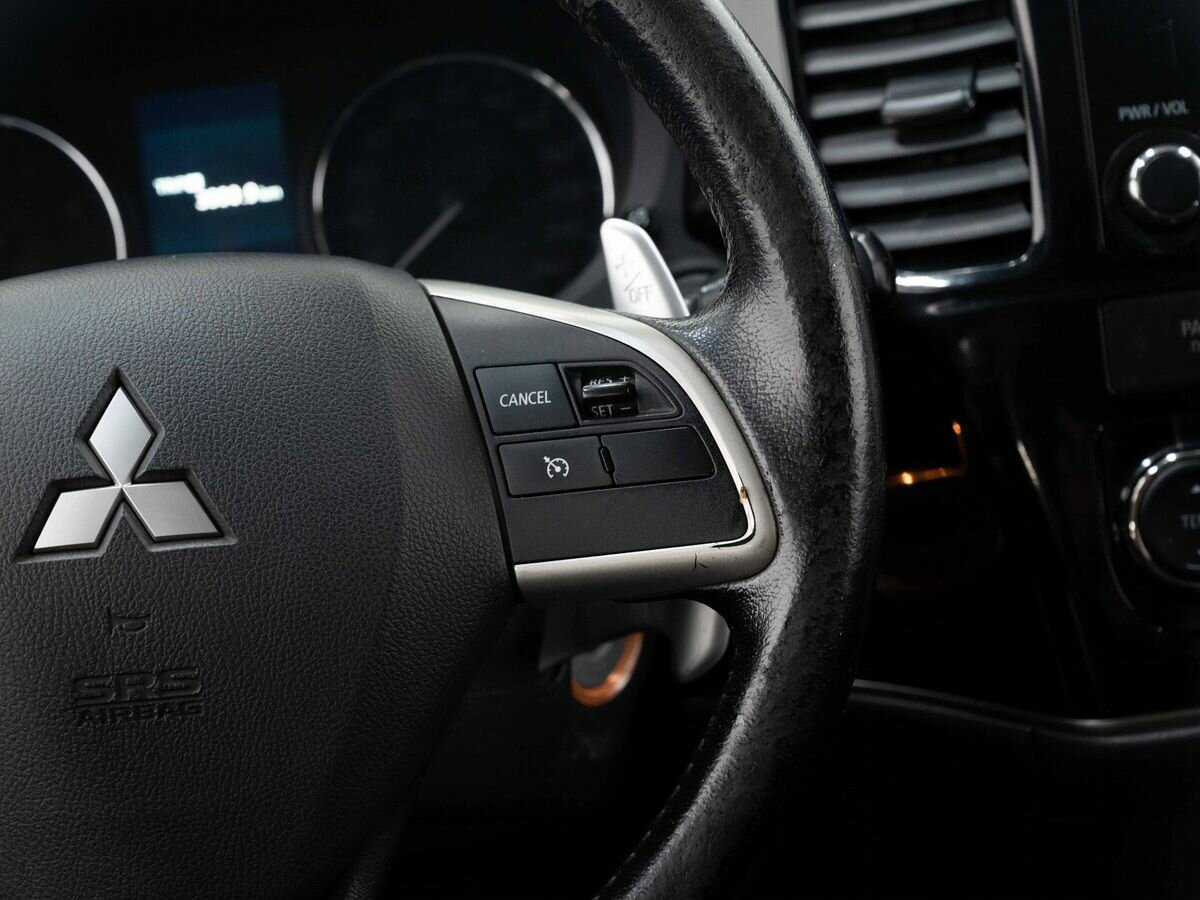 Купить Mitsubishi Outlander с пробегом. Фото: #17