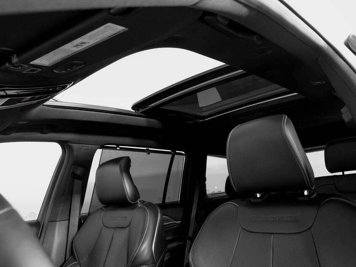 Купить Jeep Grand Cherokee с пробегом. Фото: #15